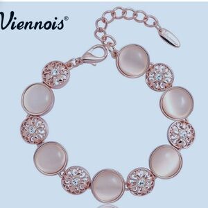 3 for 15 💙Viennois Hollow Bracelet with Cats Eye Stone